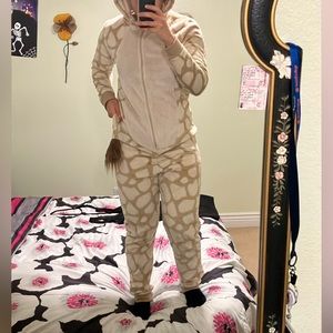Giraffe Onesie Pajamas, Women Size: Medium​